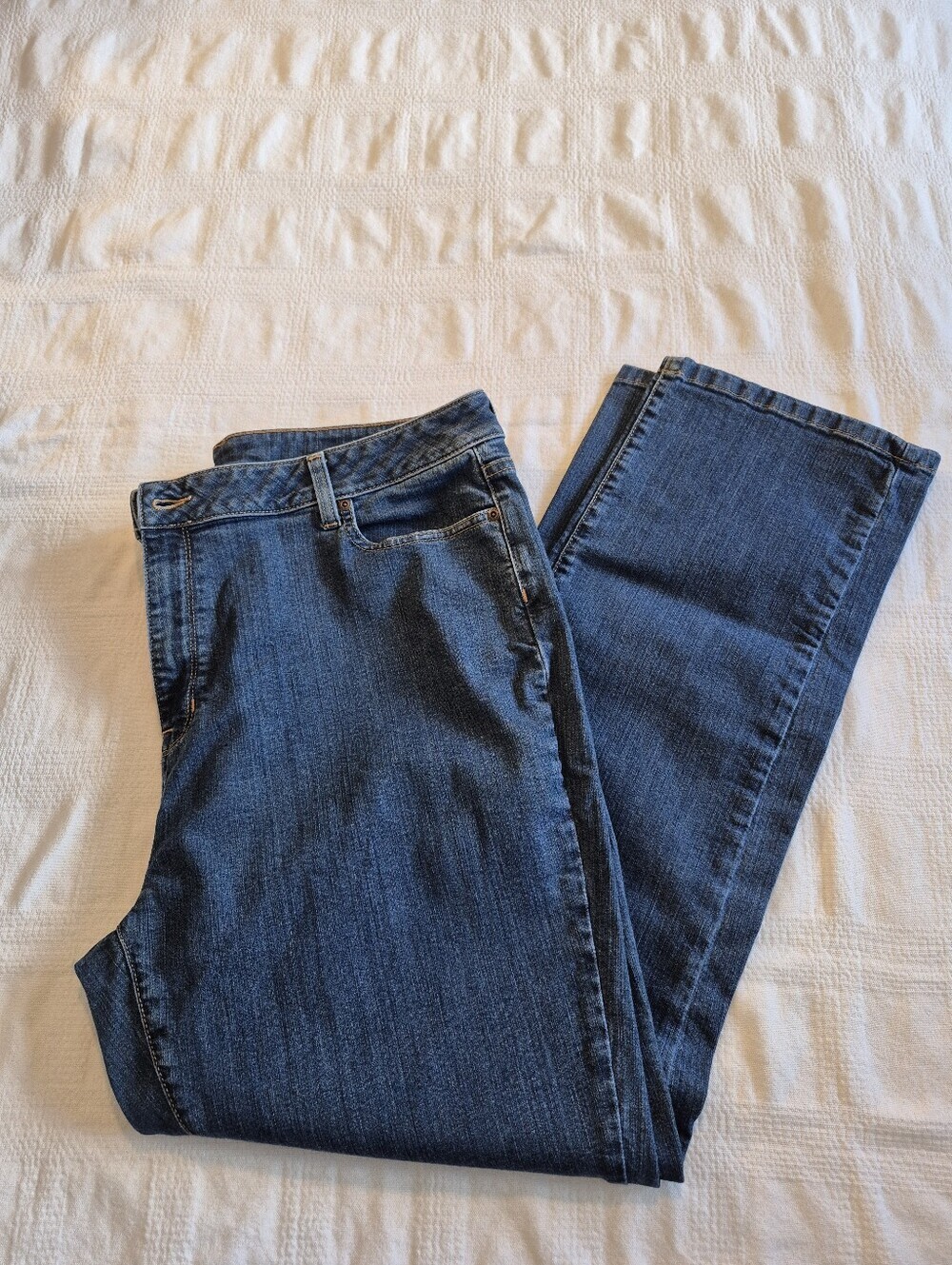 L.L. Bean women's size 20 medium wash jeans good stretch VGUC